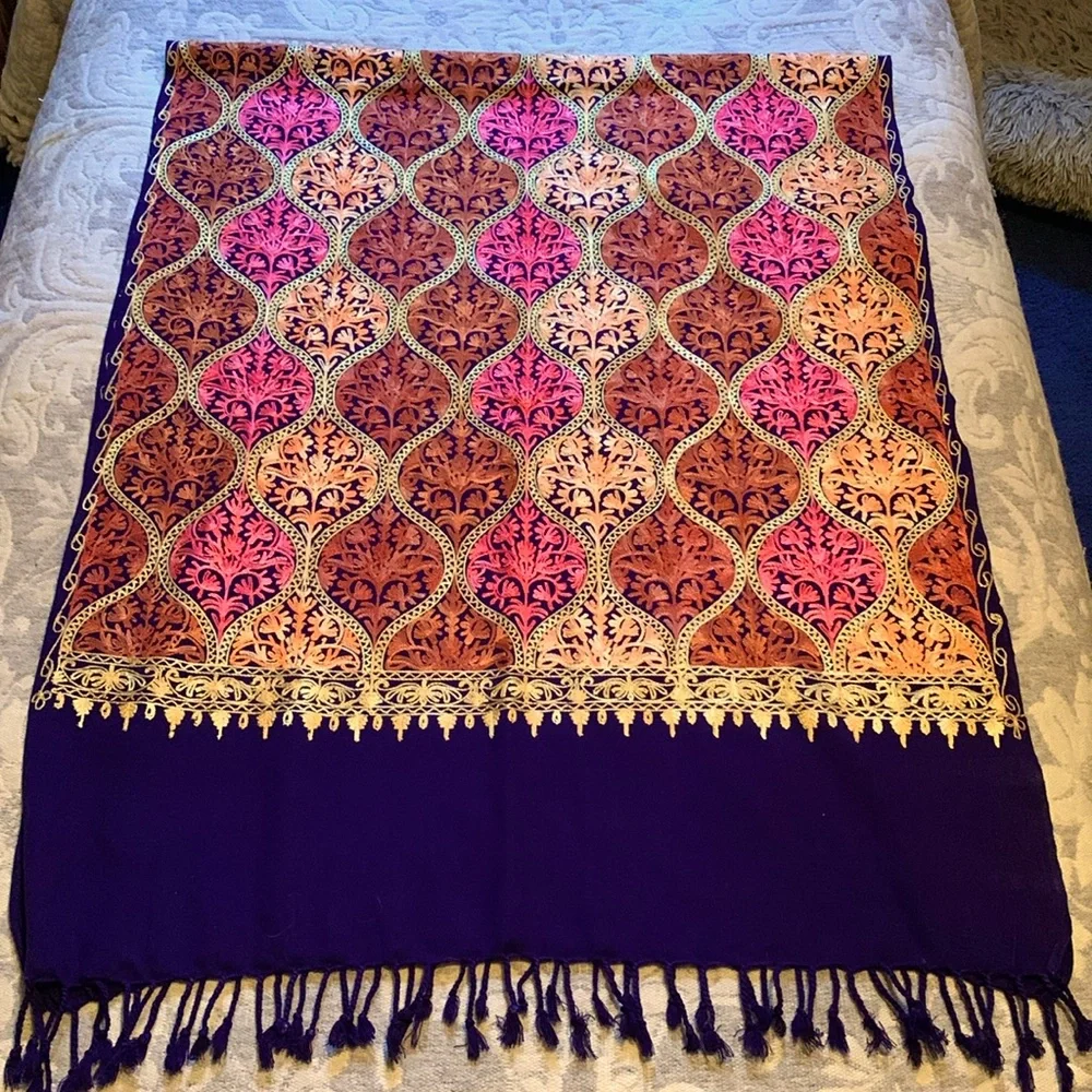 Exquisitely Embroidered Fringed Scarf/Wrap NWOT